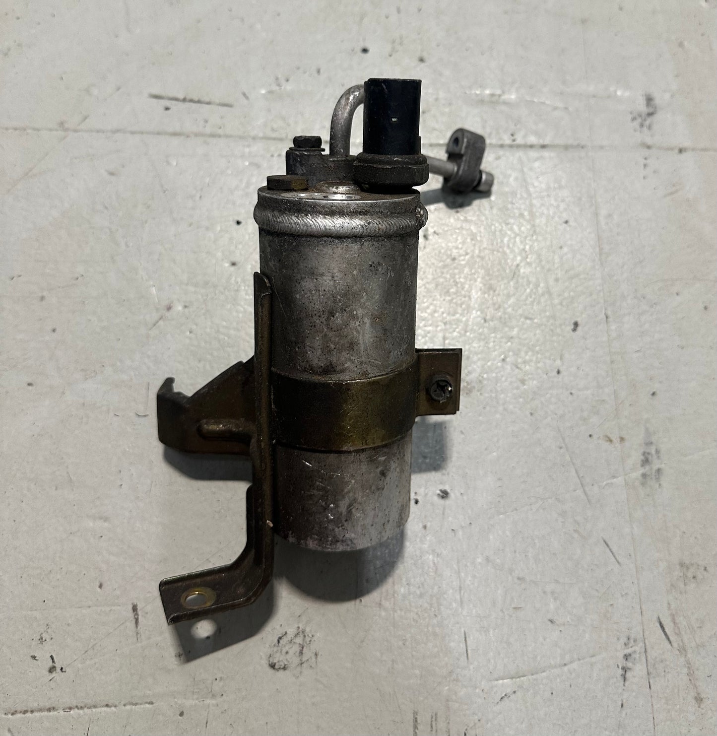S15 Receiver Drier With Bracket #3