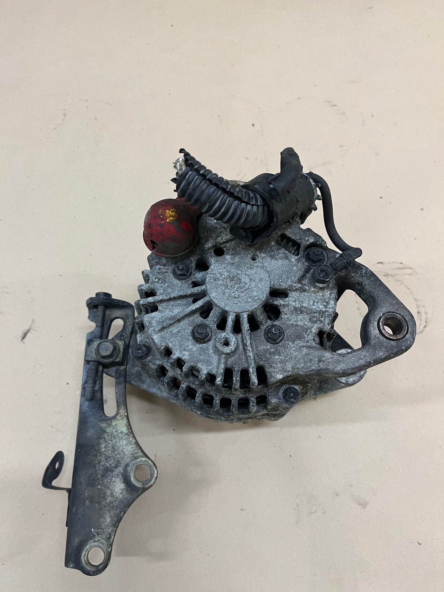 R33 GTS-T Alternator & Bracket